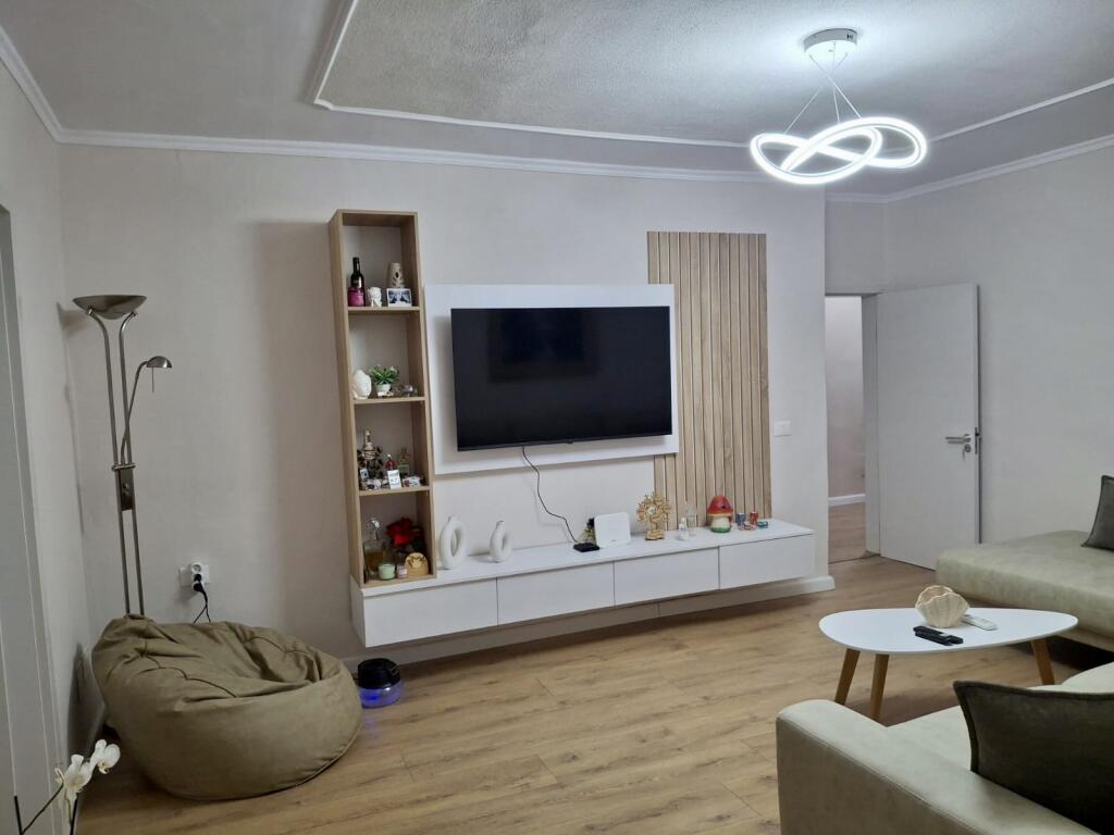 📣 QERA SUPER Apartament 3+1 Me 2 Tualete 📍 Komuna e Parisit, Prane Rruges Se Kosovareve ✨