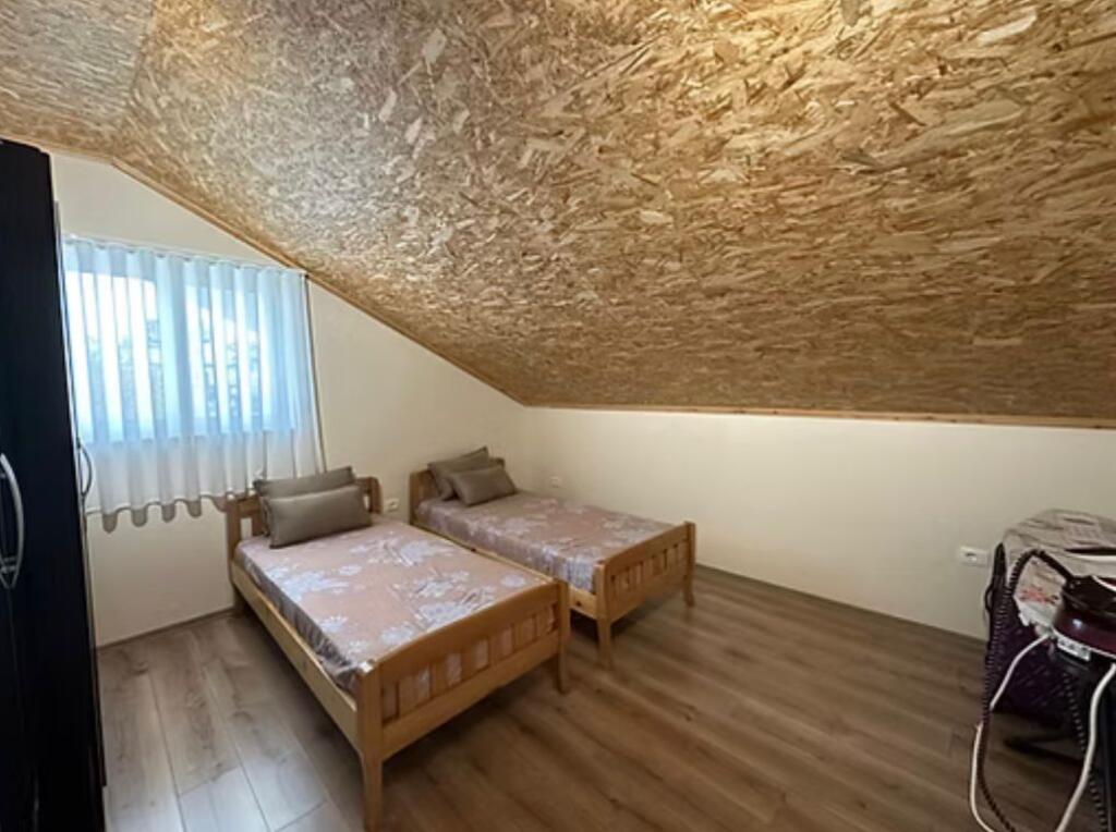 Two-story villa for rent in Bathore/500 euros