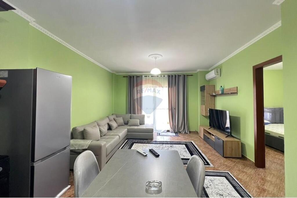 Apartment 2+1, Laprake