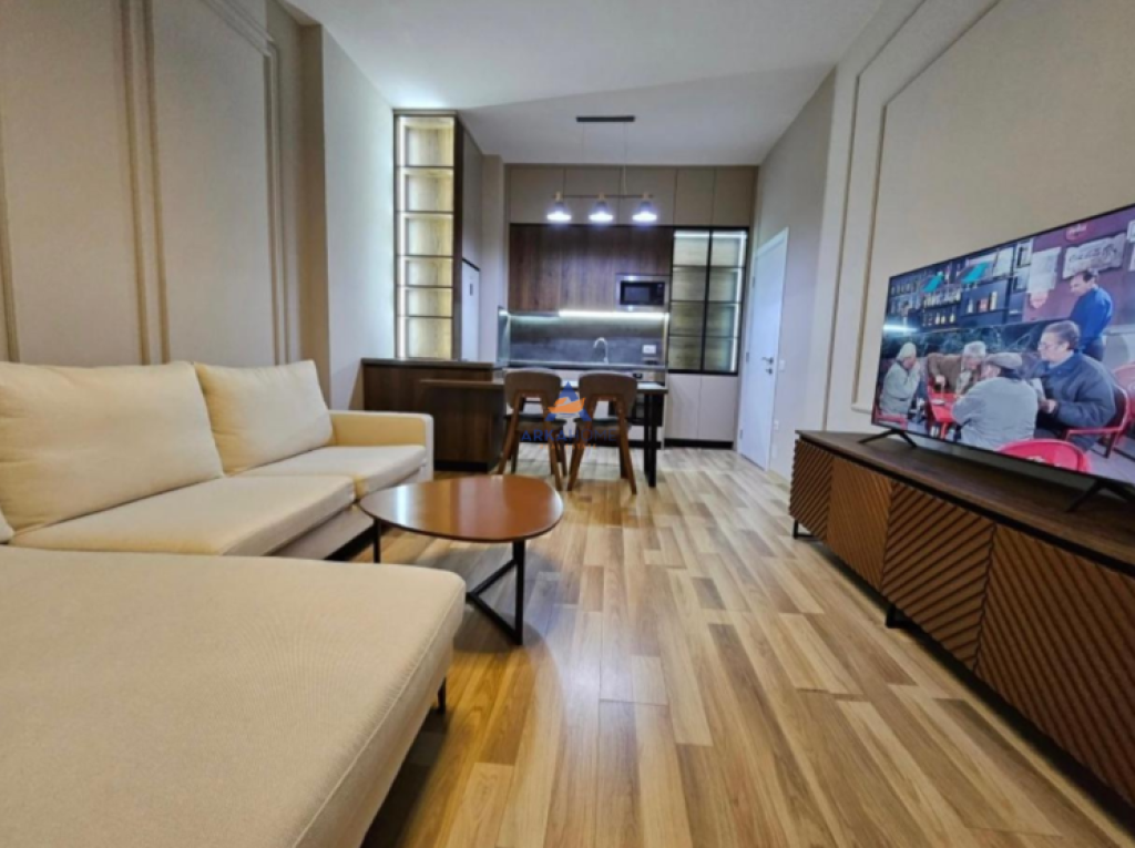 JEPET APARTAMENT ME QERA 1+1+BALCONY "KOMPLEKSI SQUARE 21 " 750 EURO.
