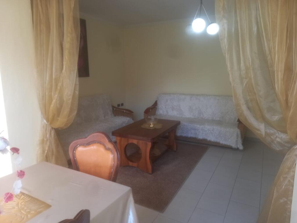 Affittasi appartamento 2+1 a 21 Dhjetori