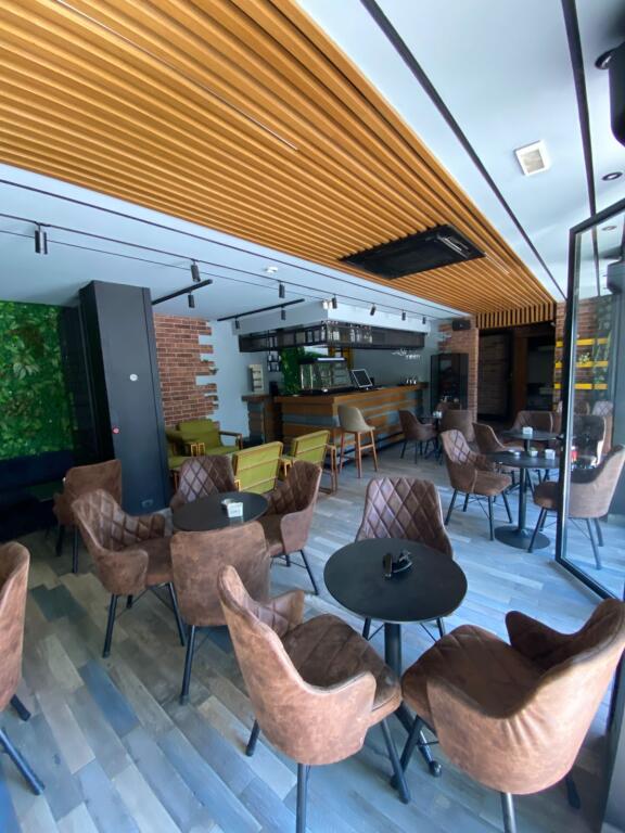 Jepet me Qira Lokal + Bilardo në Laprakë/1,200 euro