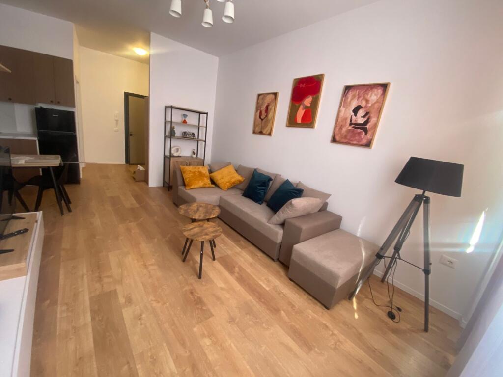 Apartment 1+1 for rent (no balcony) 📍 Dervish Hekali St., above the Red School