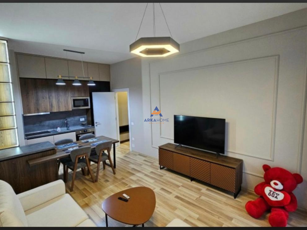 JEPET APARTAMENT ME QERA 1+1+BALCONY "KOMPLEKSI SQUARE 21 " 750 EURO.