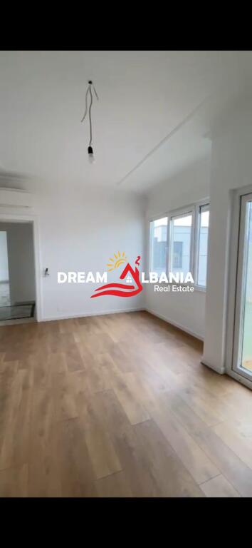 Locale per ufficio in affitto in Via Besim Alla, vicino ai palazzi Çabej a Tirana (ID 42611274)