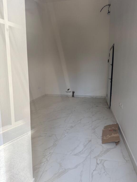 SHITET DYQAN 30 M2 KOMUNA E PARISIT 10.000.000 LEKE