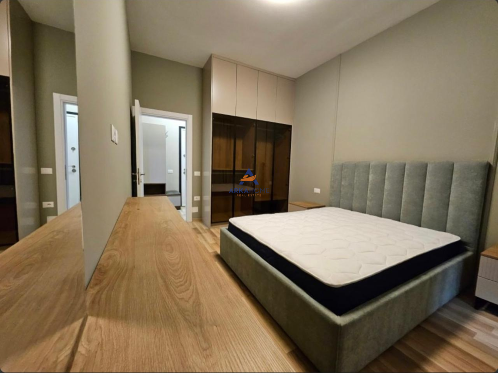JEPET APARTAMENT ME QERA 1+1+BALCONY "KOMPLEKSI SQUARE 21 " 750 EURO.