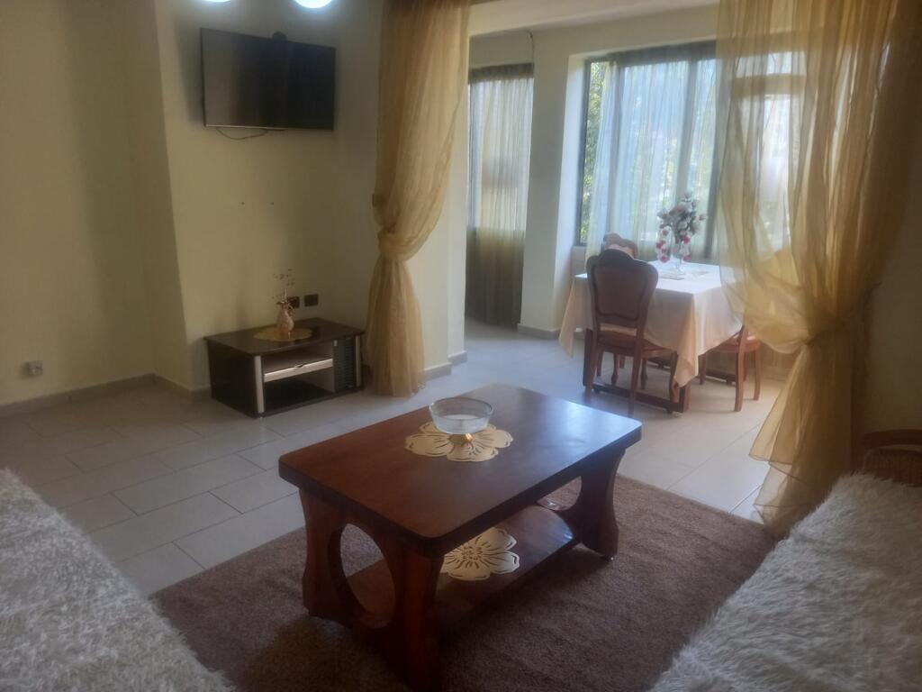 Affittasi appartamento 2+1 a 21 Dhjetori