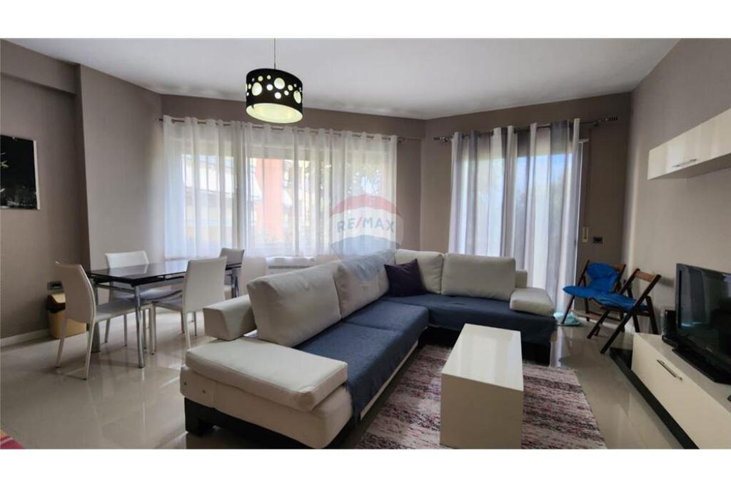 Apartament - Për Shitje - Kopshti Botanik, Tiranë