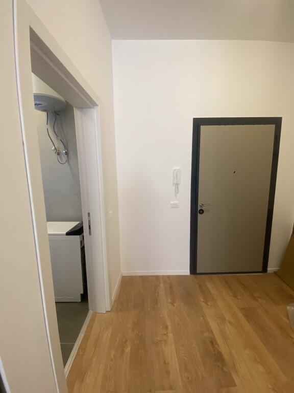 1+1, red school center, price 600 euro, parking with extra price