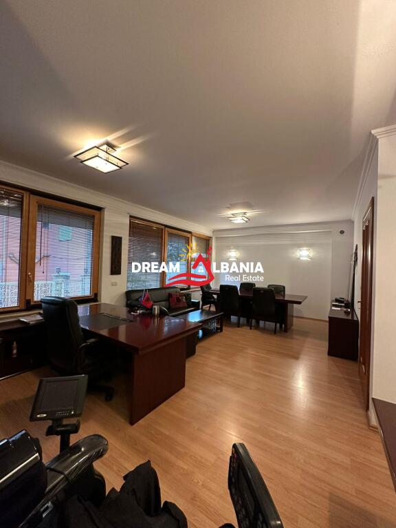 Villa in affitto in via Mine Peza, vicino alla Procura a Tirana (ID 4251060 )
