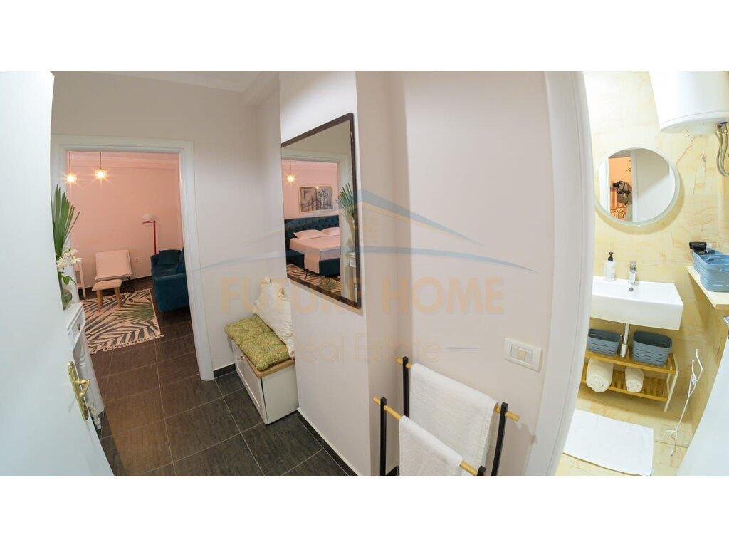 For sale, Apartment 2+1+2, Barrikadave Street, Tirana.
