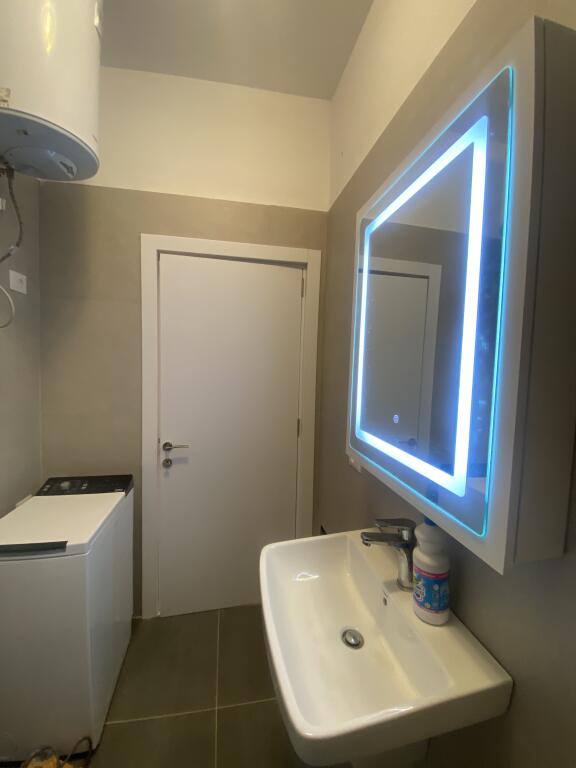 1+1, red school center, price 600 euro, parking with extra price