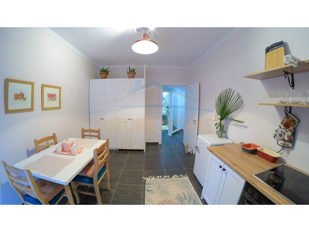 For sale, Apartment 2+1+2, Barrikadave Street, Tirana.
