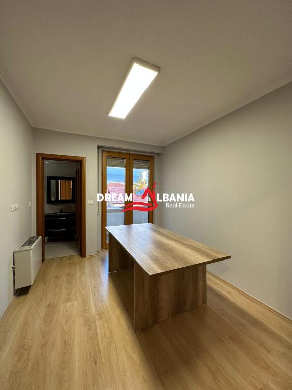Villa in affitto in via Mine Peza, vicino alla Procura a Tirana (ID 4251060 )