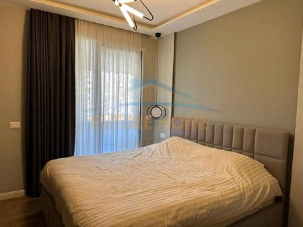 Shitet, Apartament 2+1+2+ Post Parkim, Don Bosko