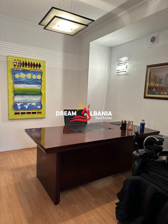 Villa in affitto in via Mine Peza, vicino alla Procura a Tirana (ID 4251060 )
