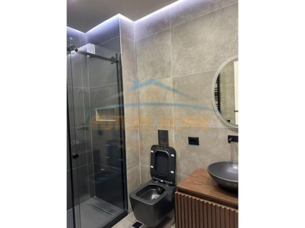 Shitet, Apartament 2+1+2+ Post Parkim, Don Bosko