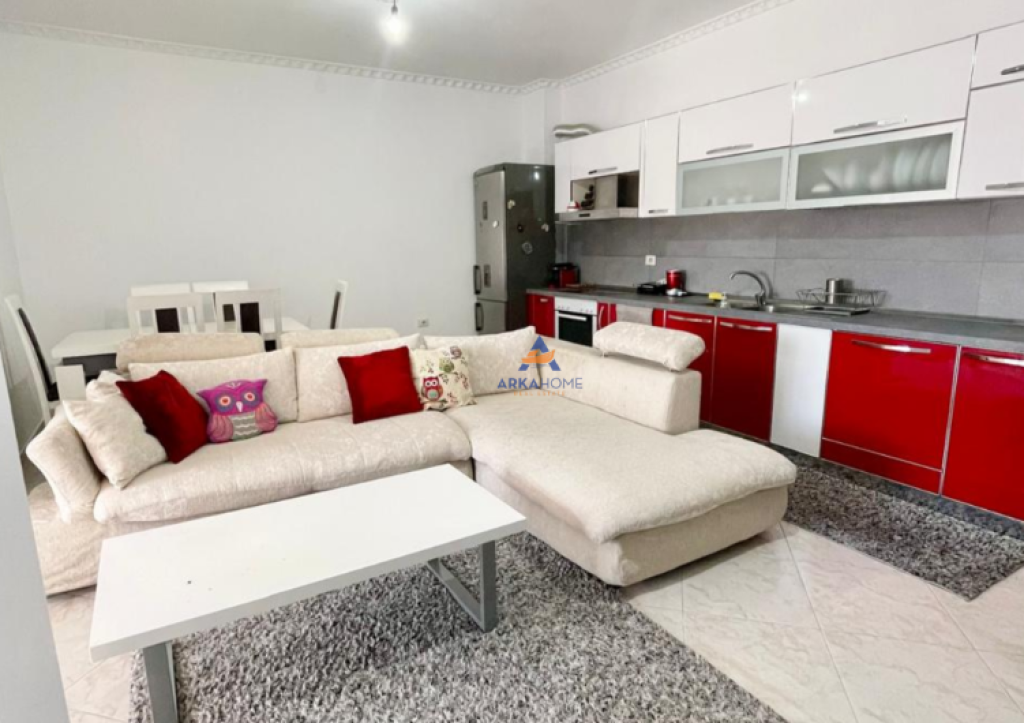 JEPET APARTAMENT ME QERA 2+1+BALLKON "RRUGA JORDAN MISJA " 700 EURO.