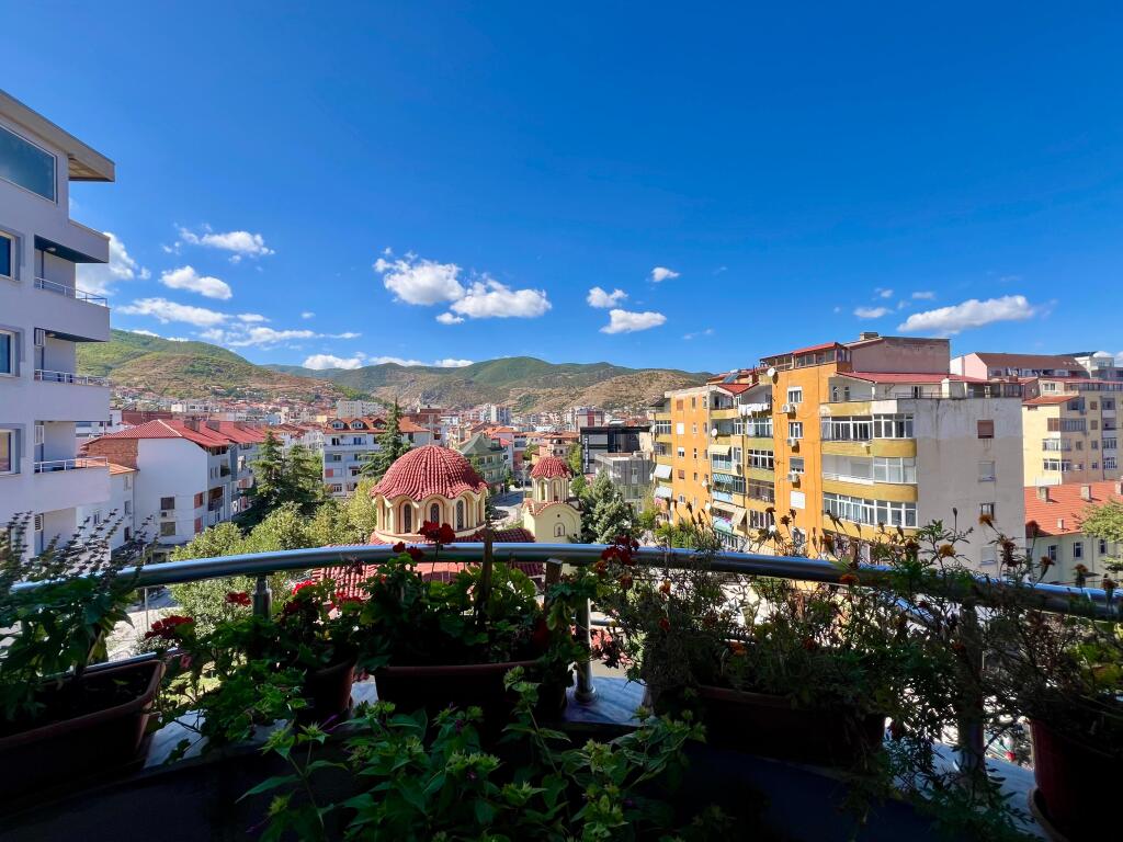 In vendita, Appartamento 2+1+Balcone, stadio ”Gjorgji Kycyku”- Pogradec.