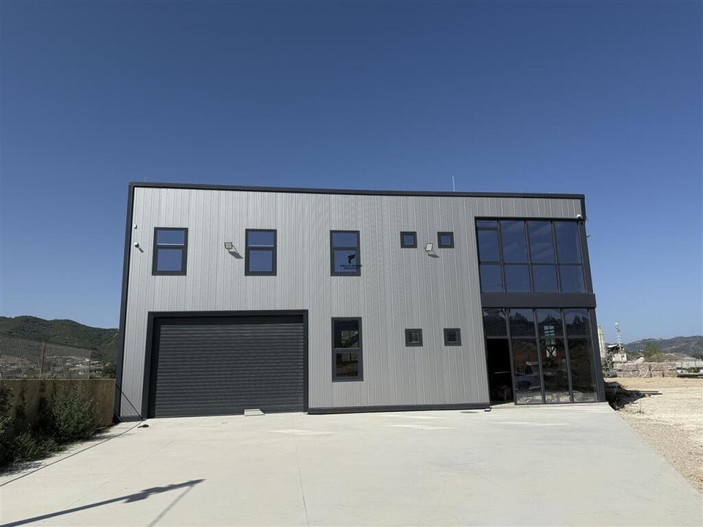 WAREHOUSE FOR RENT 3600 M2 VAQARR 400,000 LEKE FH-47035