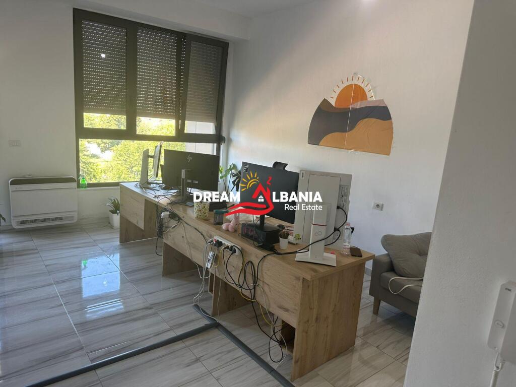 Empty 2+1 space for rent near Fushes Sportit in Ali Dem, Tirana (ID 42611351)