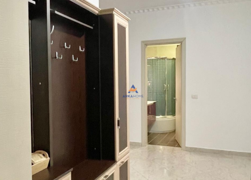 JEPET APARTAMENT ME QERA 2+1+BALLKON "RRUGA JORDAN MISJA " 700 EURO.