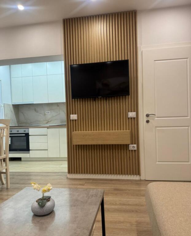Apartament 1+1 me qera tek Ish Restorant Durresi (600 Euro