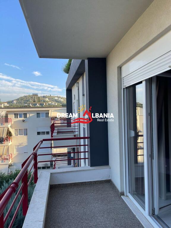 Jepet me qera apartament 3+1+2+verande dhe parkim i perfshire tek Liqeni i Thate, Kompleksin FZ (ID 4231446)