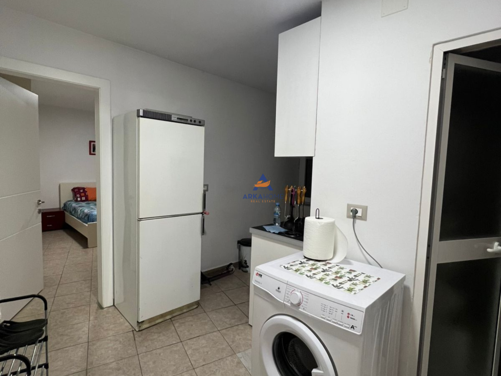 AFFITTASI APPARTAMENTO 2+1 "KOMUNA E PARISIT" 650 EURO.