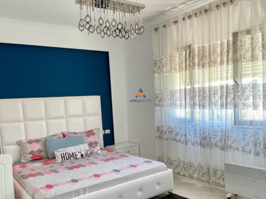 JEPET APARTAMENT ME QERA 2+1+BALLKON "RRUGA JORDAN MISJA " 700 EURO.