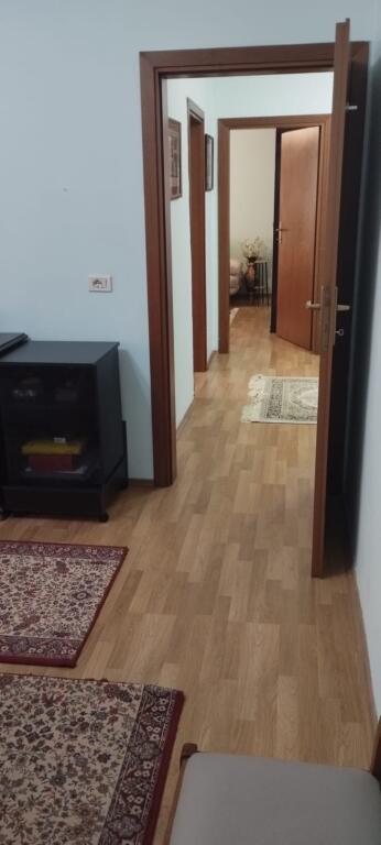3+1 apartment for rent, near Shkolle e Kuqe, price 500