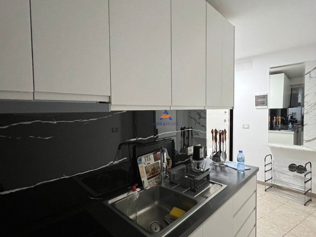 AFFITTASI APPARTAMENTO 2+1 "KOMUNA E PARISIT" 650 EURO.