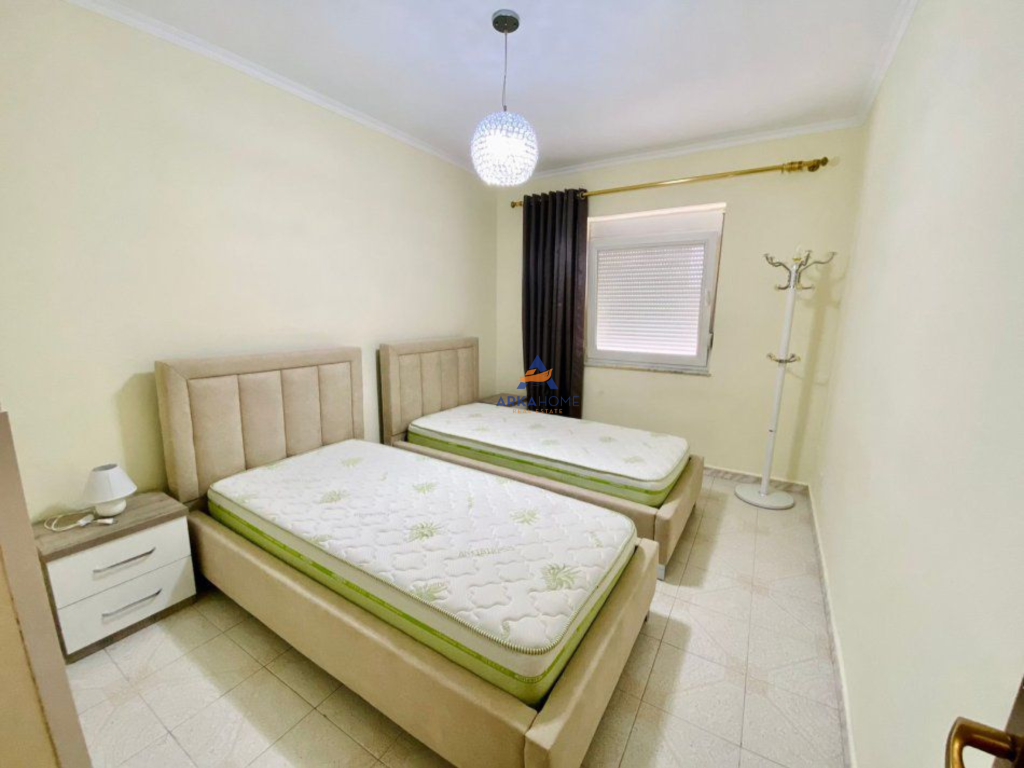 JEPET ME QERA APARTAMENT 2+1+BALLKON "RRUGA FORTUZI" 700 EURO (PARKIM I PERFSHIRE).