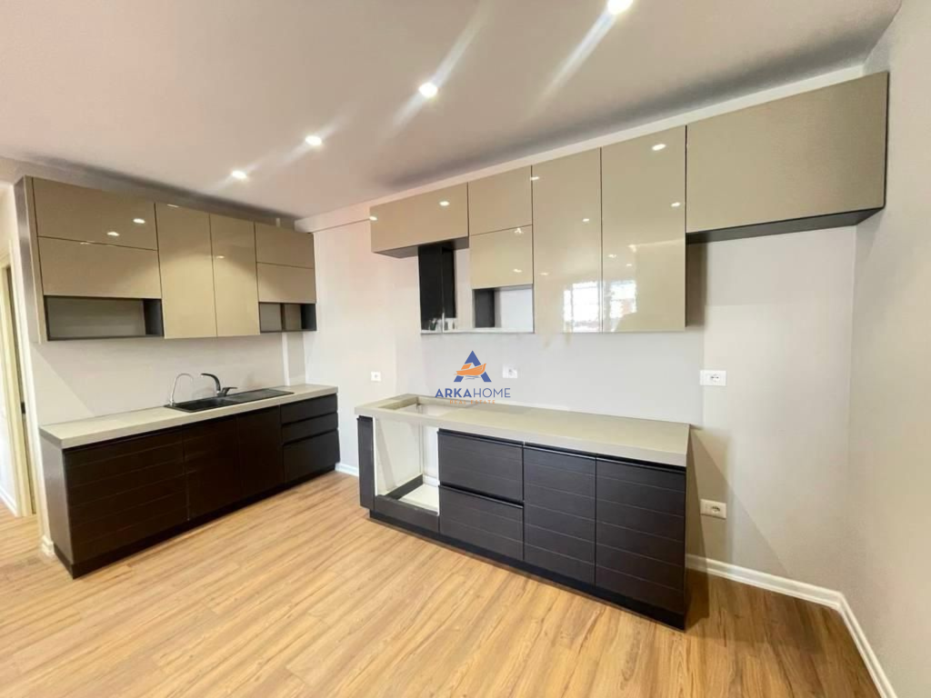 VENDESI APPARTAMENTO 2+1+BALCONE "NUOVO ANELLO" 145.000 EURO.