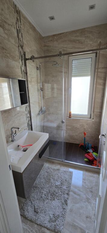 Rent, Apartment 2+1+2+Parking Space, Botanical Garden, Tirana.