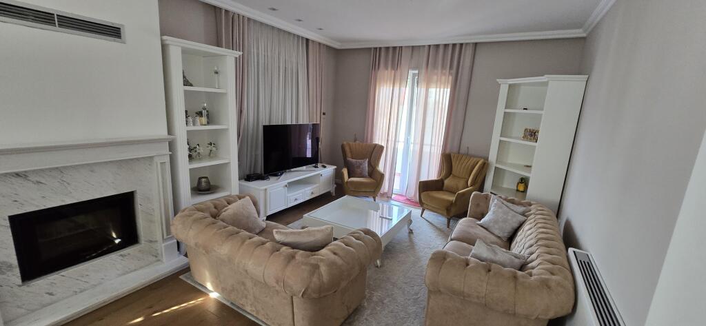Rent, Apartment 2+1+2+Parking Space, Botanical Garden, Tirana.