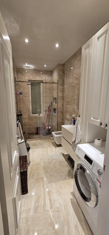 Rent, Apartment 2+1+2+Parking Space, Botanical Garden, Tirana.
