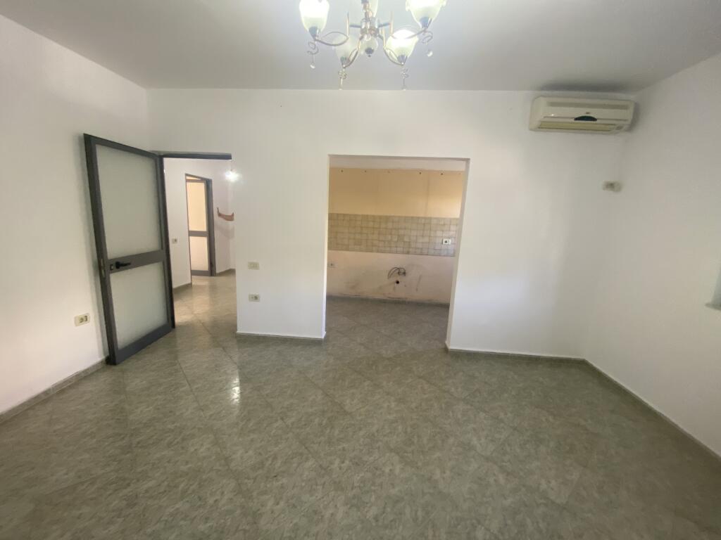 1+1, 4th floor existing building, in Ali Dem, 107,000 euros