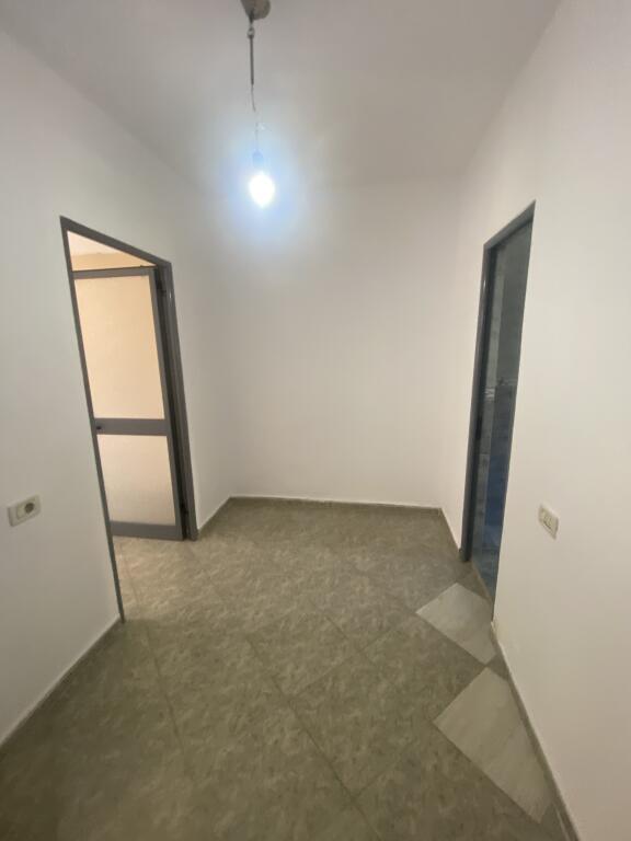 1+1, 4th floor existing building, in Ali Dem, 107,000 euros