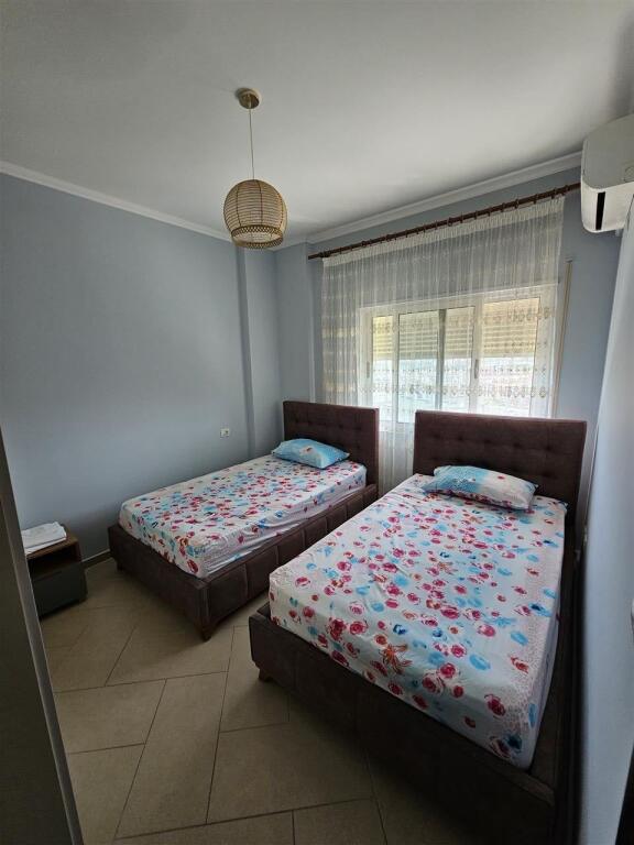 2+1,i mobiluar,rruga peti liqeni i thate,cmimi 550 euro