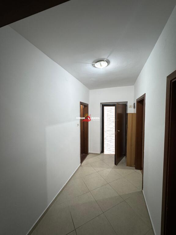 Commercial Space/OFFICE for rent in the New Bazaar Area, near “Lincoln Center” – Tirana (ID 42611352)