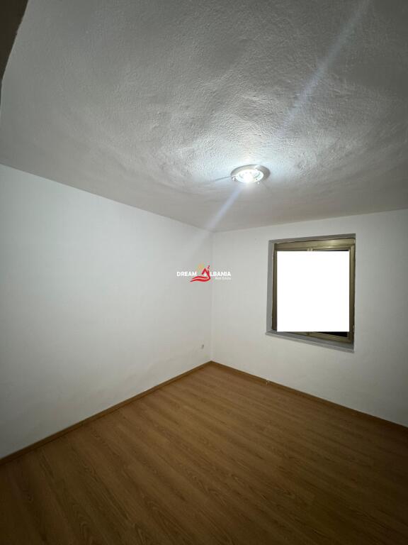 Commercial Space/OFFICE for rent in the New Bazaar Area, near “Lincoln Center” – Tirana (ID 42611352)