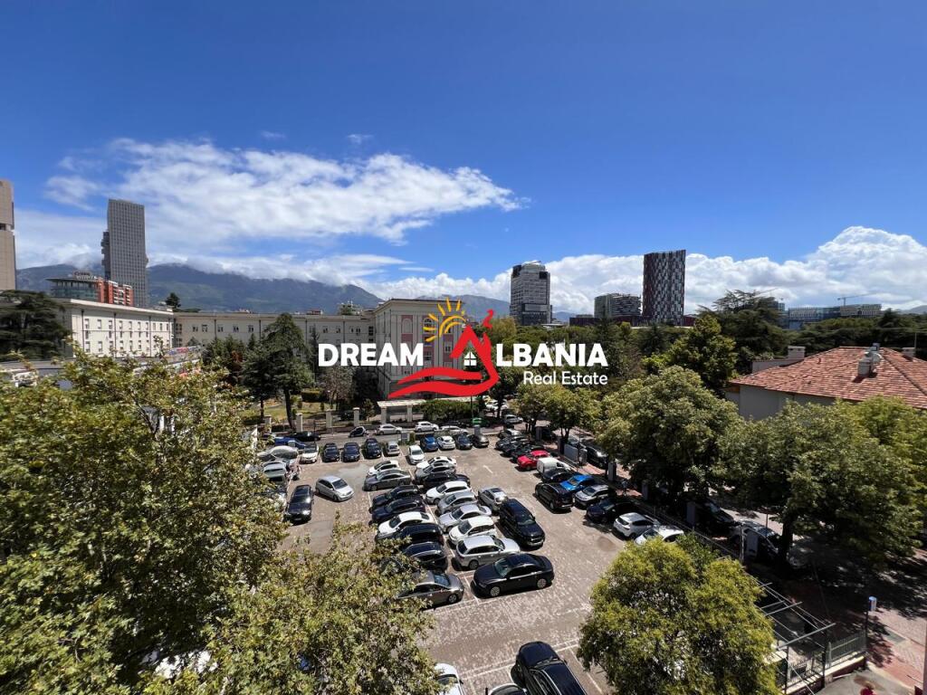 2+1 Apartment for sale in Bllok Pjeter Bogdani Street in Tirana (ID41212065)
