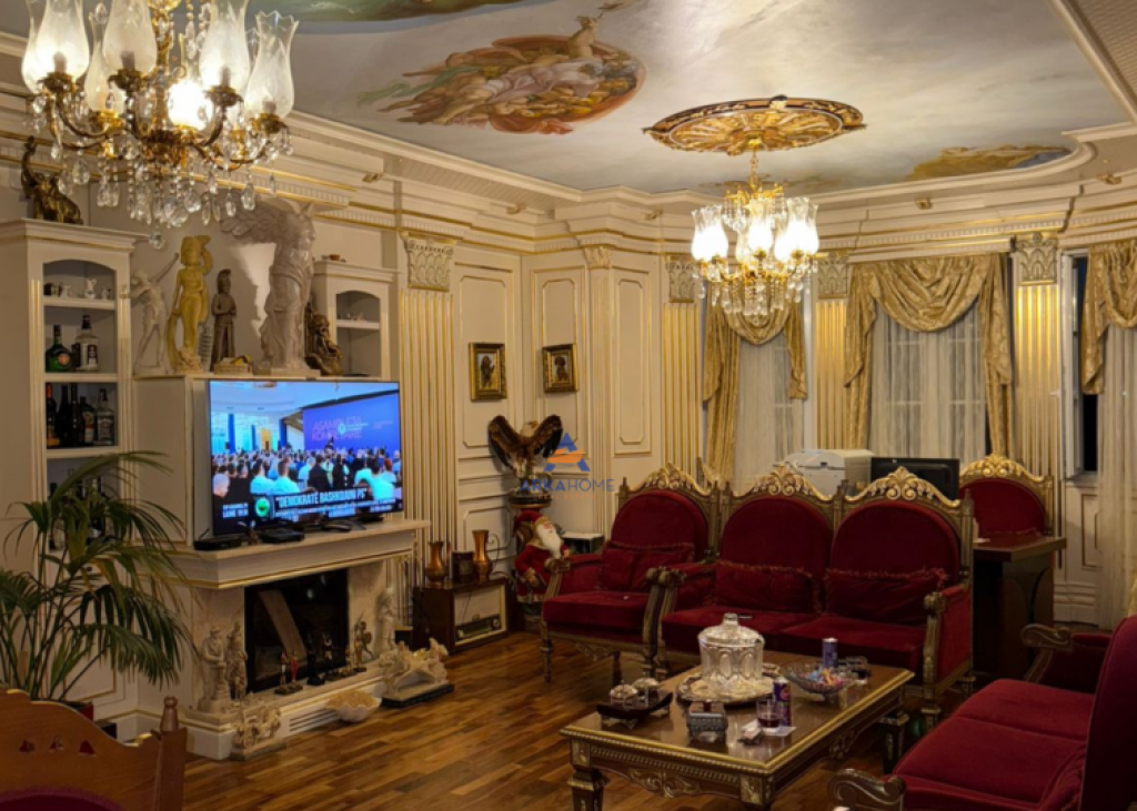 VILË 4-KATËSHE PËR SHITJE “KODRA E PRIFTIT” 680.000  EURO