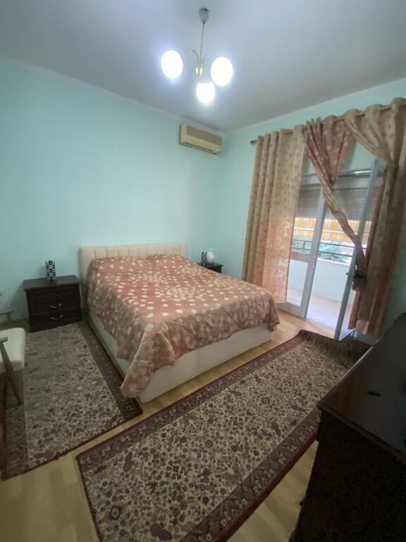 3+1, furnished, at Frida hairdresser, Hoxha Tahsim 500 euros