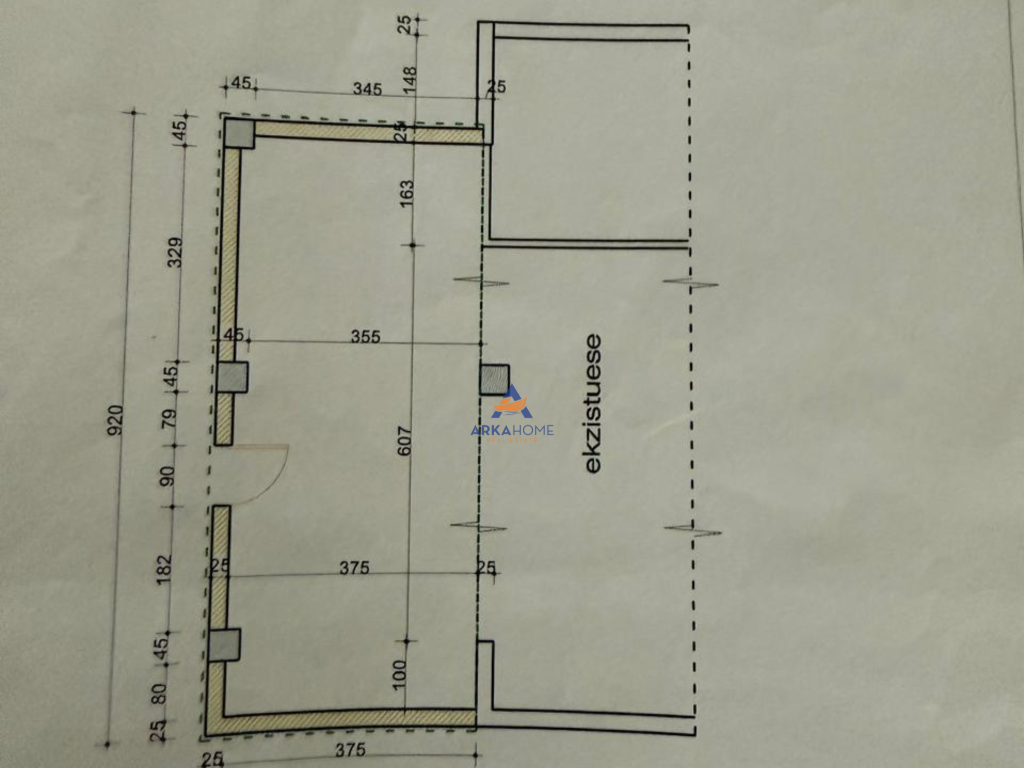 VENDESI UNITÀ COMMERCIALE "STADIUMI DINAMO" 700.000 EURO.