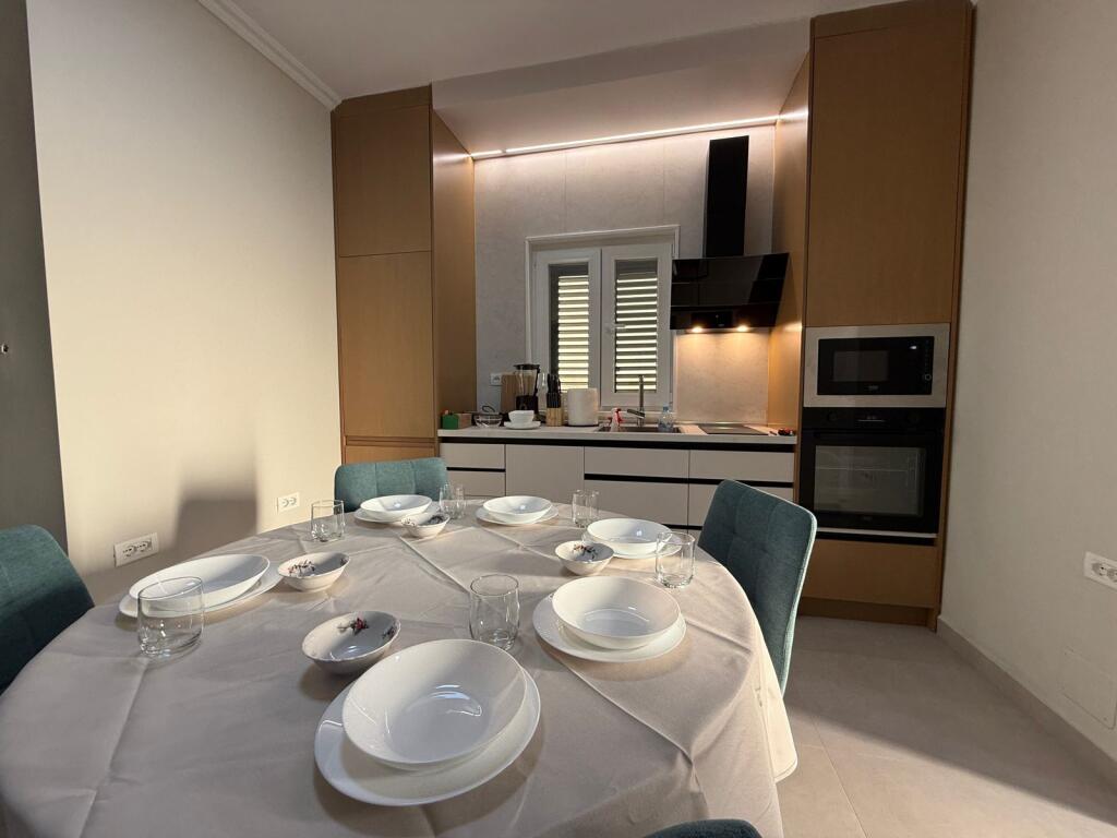 Apartment 2+1+2+parking space for rent near the American Embassy!