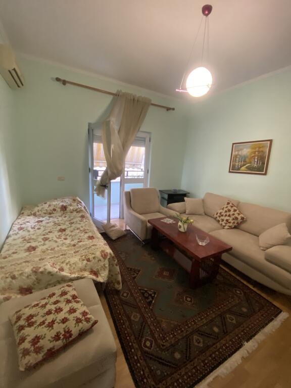 3+1, furnished, at Frida hairdresser, Hoxha Tahsim 500 euros