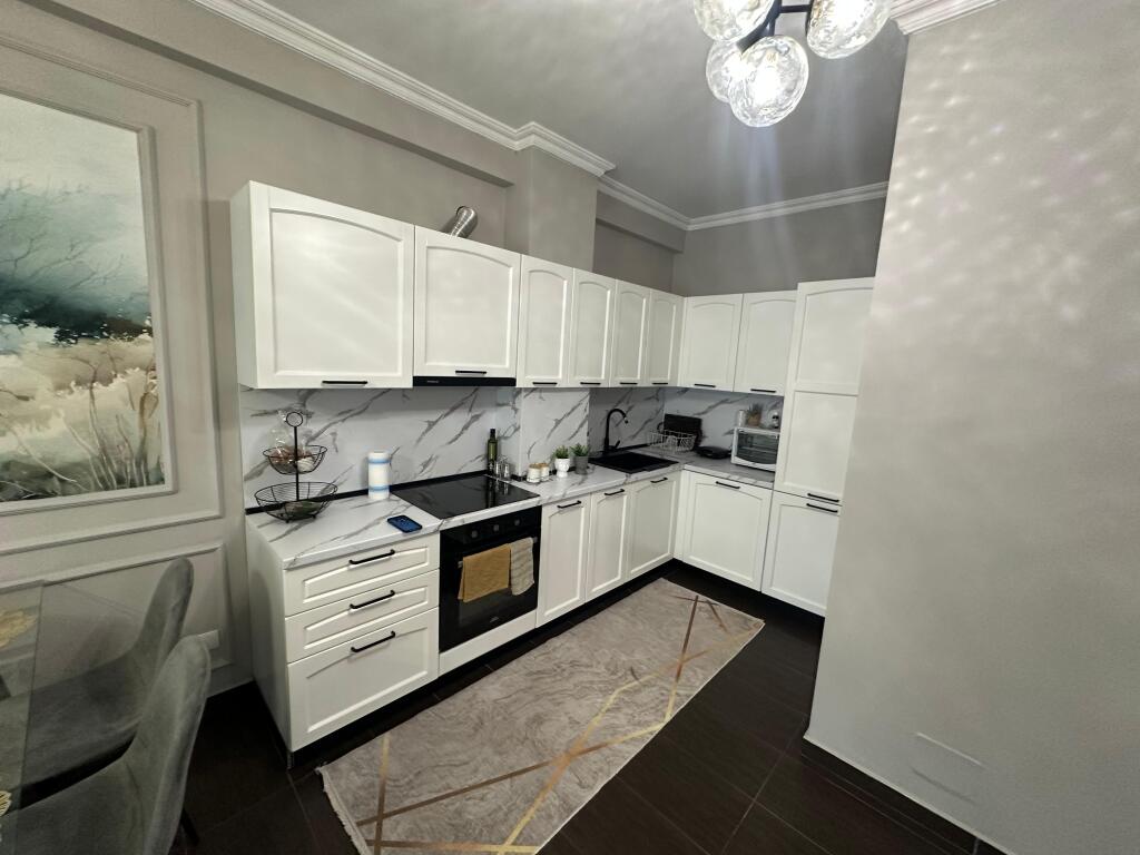 ✨Qera Apartment 2+1 +2 📍tek Ringu zogu i zi 💶Cmimi 900 Euro